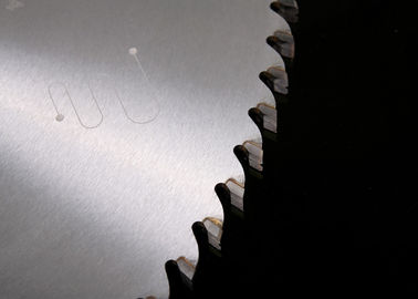 ο χάλυβας 450mm SKS Ιαπωνία με Ceratizit τοποθετεί αιχμή στον πίνακα που εναλλάσσει την κυκλική λεπίδα πριονιών TCT
